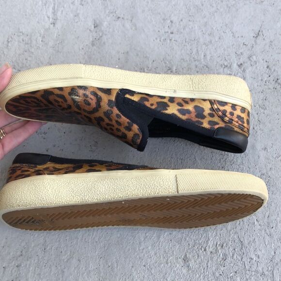 Saint Laurent  - Picture 2 of 10